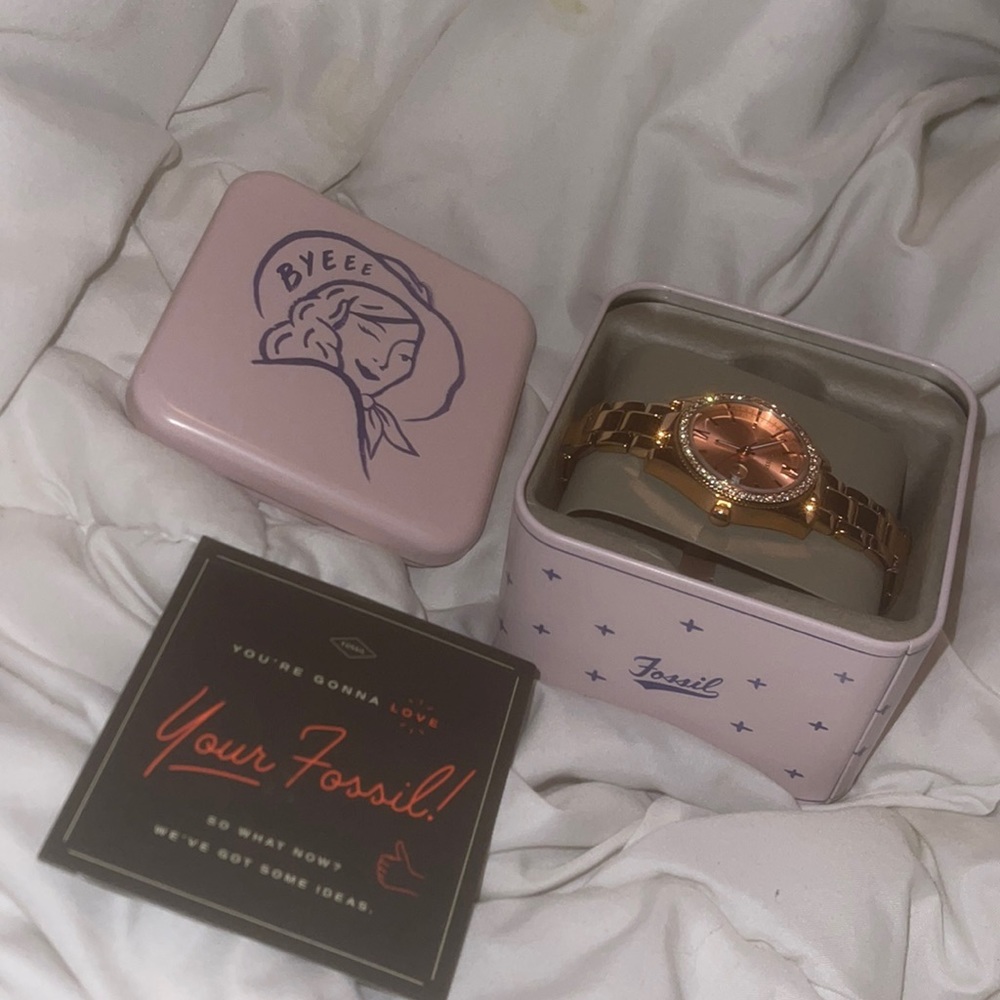 beautiful fossil rose gold women’s watch